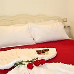 Graceful Barnaba By Ca-sa Check Venecia