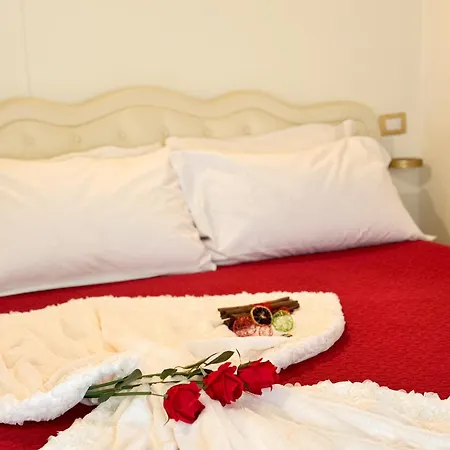 Graceful Barnaba By Ca-sa Check * Veneza