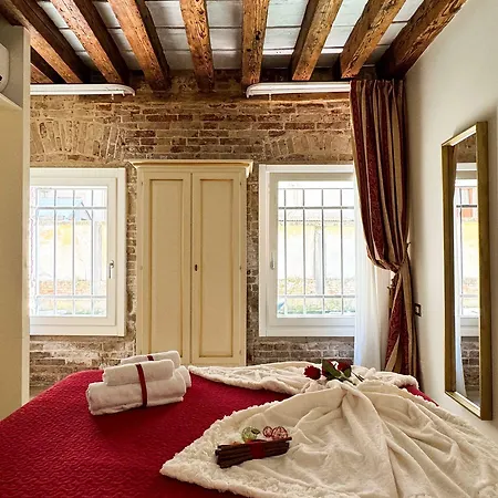 Graceful Barnaba By Ca-sa Check * Veneza