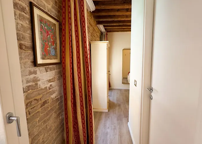 Graceful Barnaba By Ca-sa Check Apartment Venice